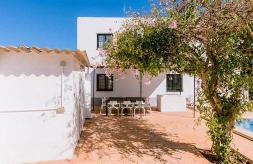 Villa Torres 10 minute walk from Playa den Bossa - Photo 4