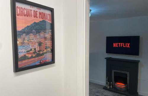 Modern 3 Bedroom high spec house in Sheffield - Photo 13