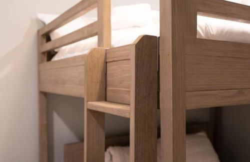 Here You Come Again by Stay Local Nashville - Foto 36