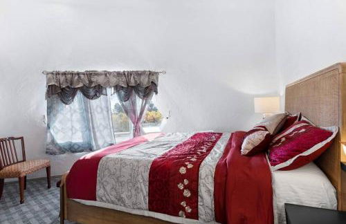 The KingDome - A Unique, Royal Experience with Hot Tub, Rooftop and Views - Foto 12