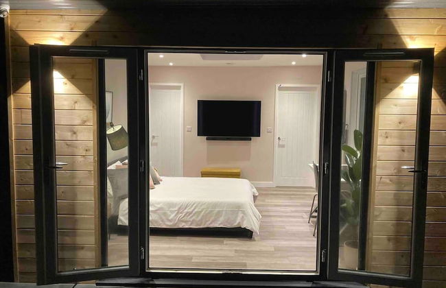 Contemporary Guest House With Outside Barrel Sauna - Foto 3