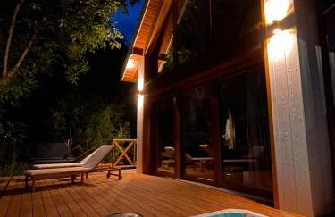 Zloty, a Skromny - ogrodzony domek z jacuzzi i widokiem na jezioro - Foto 9