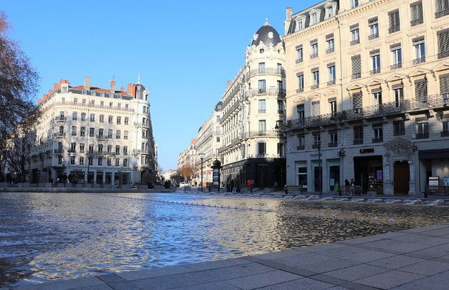 Tour a pie autoguiado de Lyon con una aplicación - Foto 3