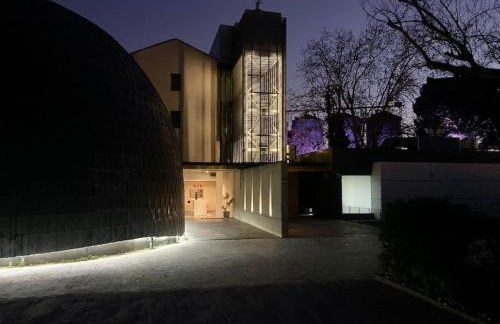 Amazing suite by the fair - Photo 20