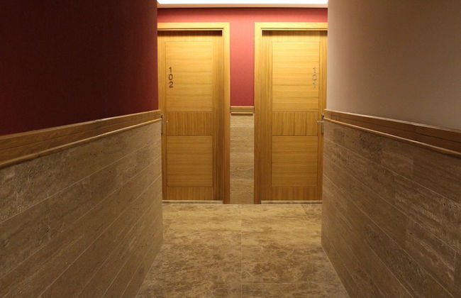 Grey Pearls Suites - Photo 43