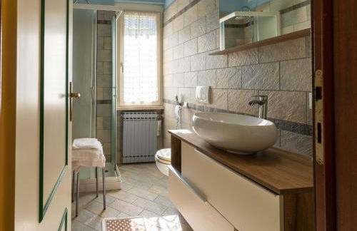 Idyllic cottage next to the beautiful Lake Idro - Foto 98