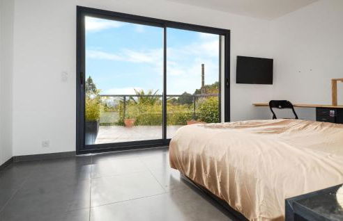 Gorgeous Home In Saint-Nazaire - Foto 19