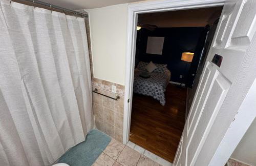 NY-NJ Tennis Suites - Sleeps 40 - 15 Mins to NYC - Foto 63