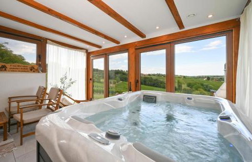 Gorgeous Home In Zelezna Gora With Wifi - Foto 1