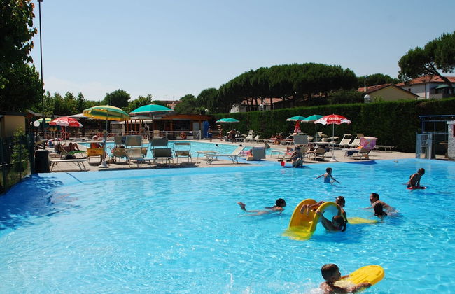 Wooden Chalet with Terrace near Sea - Foto 8