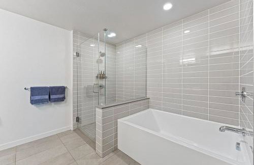 Nautical Knees Water View Pool, Jacuzzi and Gym - Foto 22