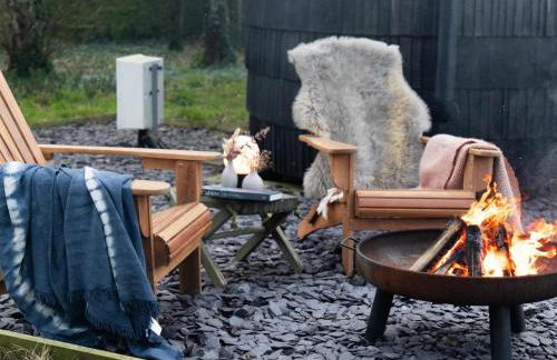 Y Caban - A Luxury Rural Retreat with Seaviews - Photo 19