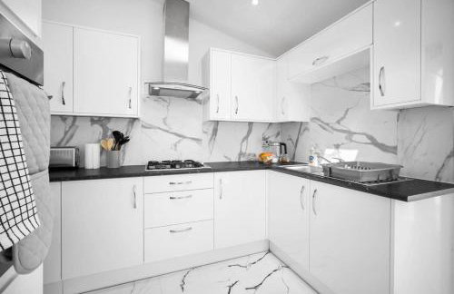 Family Contractors 3 bed house free parking sleeps7 - Foto 2