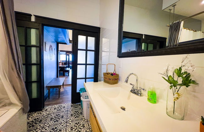 The Pub with Private Yard & Parking, Near the Falls & Casino by Niagara Hospitality - Foto 31