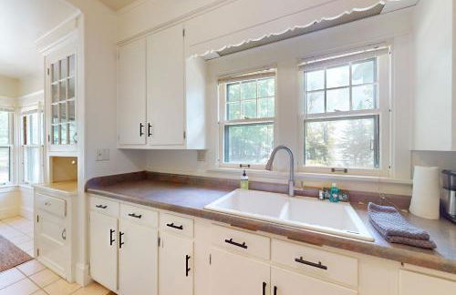 Flagpole Point - Photo 15