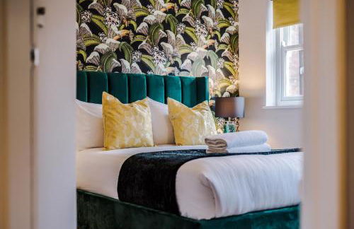 3BR Georgian Quarter Coach Houses - Private Parking - Foto 37