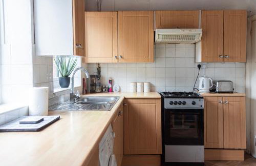 Cosy Inn near Luton Station, Mall and Luton Airport 10 Min - Foto 7