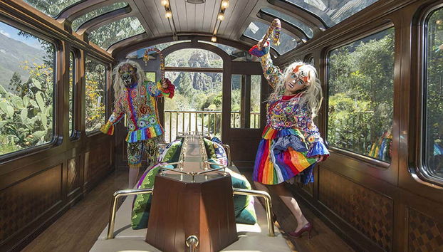 Regional music and dances on the Vistadome Train