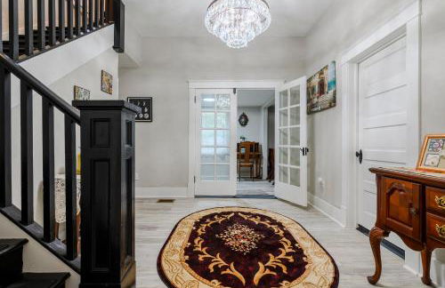 Promise Land Manor Historic home lake access, near parks and venues - Foto 16