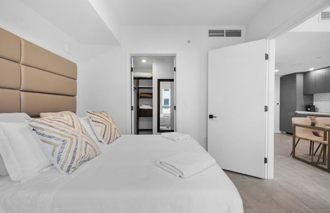 Amazing Apartments with city Views - Photo 14