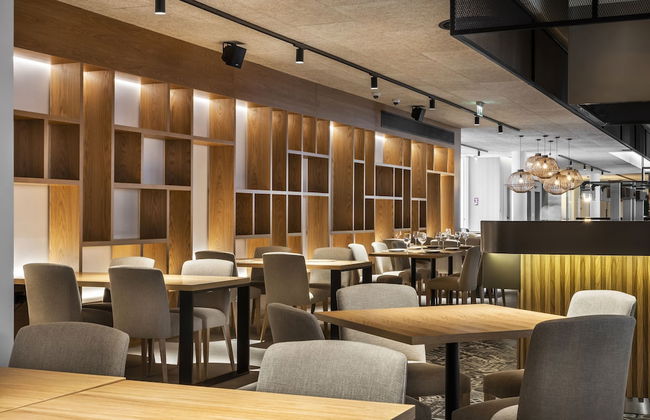 The Patio Suite Hotel - Photo 32