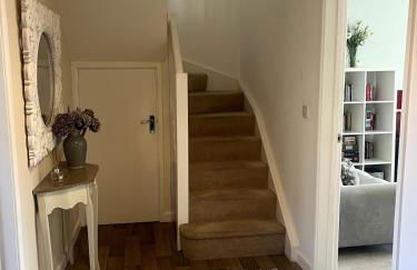 New Forest home - 4-beds and garden - 10 mins from Beach - Photo 13