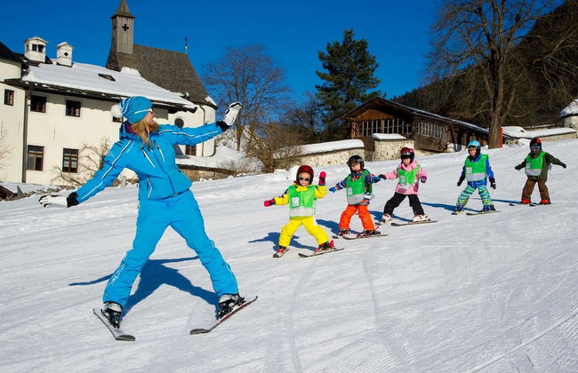 Spacious Chalet in Maishofen near Forest - Foto 24