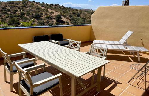 4New, 2 bed 2 bath Apartment Built 2024 with Community Pool and local beach - Photo 5