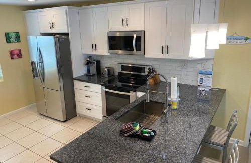 Gulfport 5-5 Pool Free Wi-Fi Parking House - Foto 21