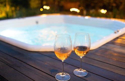 Chalé Novo - 4 quartos - 12 camas - Hidromassagem e Ar condicionado nos quartos - Cond Montserrat - Foto 7