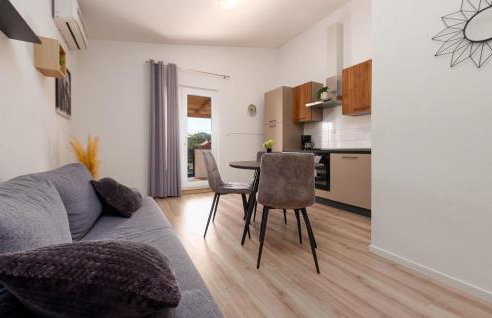 One-Bedroom Apartment In Podgradina - Photo 11