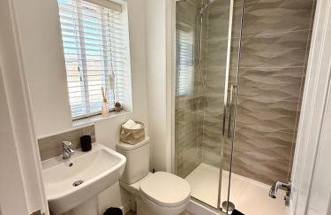 Elysian Escape, modern 5 bedroom house - Photo 29