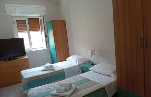 Aurora and Brothers' home - Photo 21