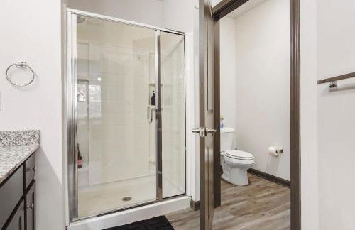 3BR King Bed Balcony North Raleigh - Foto 15