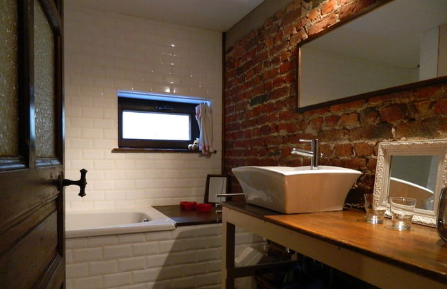 Regional House With Exposed Timber Frame Elements Full of Authenticity and Charm in a Green Area - Photo 15