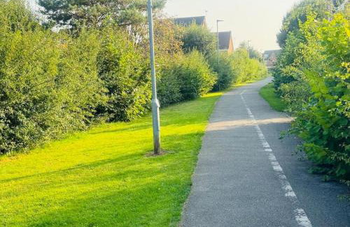 Detached 4 Bed Family Home - Foto 8