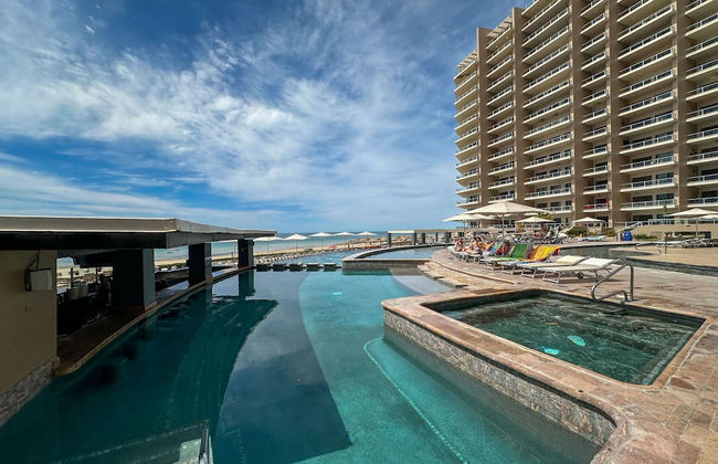 Oceanfront Vibes Iconic Beachside Getaway - Foto 61