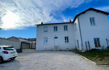 Le petit Yvours, Irigny - Foto 11
