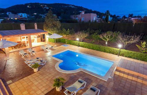 Villa close to Ibiza Town Sleeps 12 - Photo 17