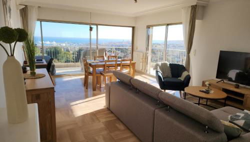 Stunning views large balcony apartment with pool - Foto 5