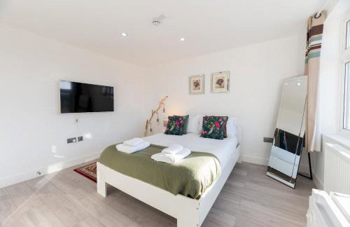 Cosy modern studio - fast links to central London - Pass the Keys - Photo 4