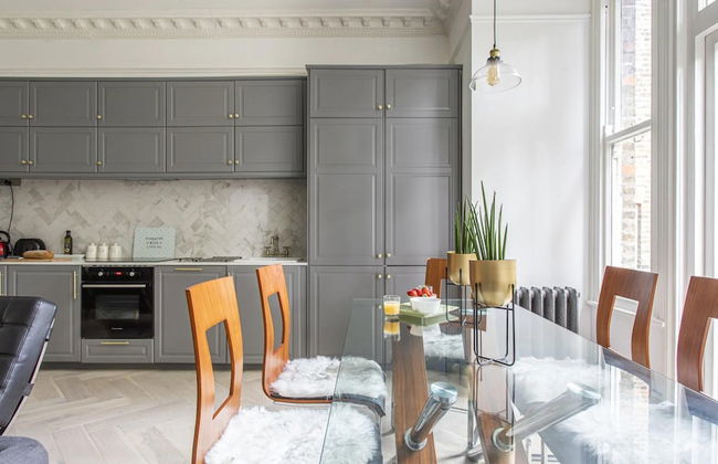 4-bed Flat in West London, Sleeps 8, 8 min to Tube - Foto 11