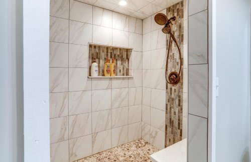 8 Mi to Ozark Folk Center Home with Hot Tub and Deck - Foto 17