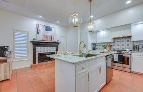 Exciting Valrico Villa with Private Pool and Game Room - Foto 8