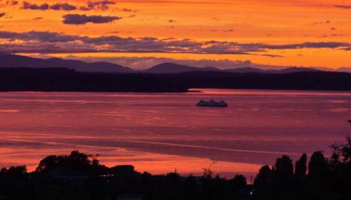 Quintessential Seattle Water Views w HotTub - Foto 4