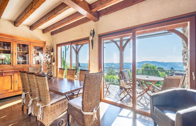 Stone House With Pool and Garden - Photo 25