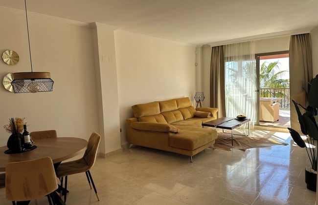 Apartment Sleeps 6 With Private Garden - Photo 13