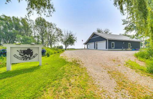 Dock and Panoramic Bay Views Oconto Retreat! - Foto 36