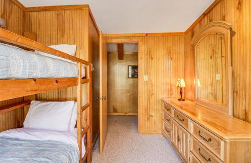 Family Cabin with Private Dock on Caribou Lake! - Foto 21