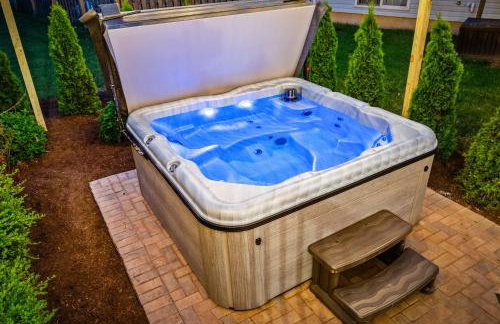 Cedar Point, Kalahari, Sports Force, Hot tub, Fire pit, EV, Pets, Beach, Fireplace, Park - Photo 3